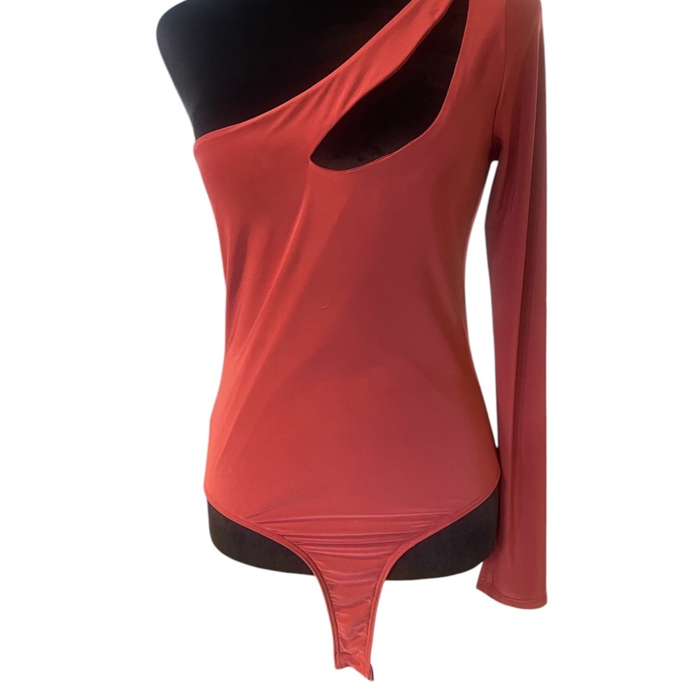 Bronze goddess, rust,red,orange,
One shoulder,
Cut out, bodysuit, Large, New - Picture 4 of 6